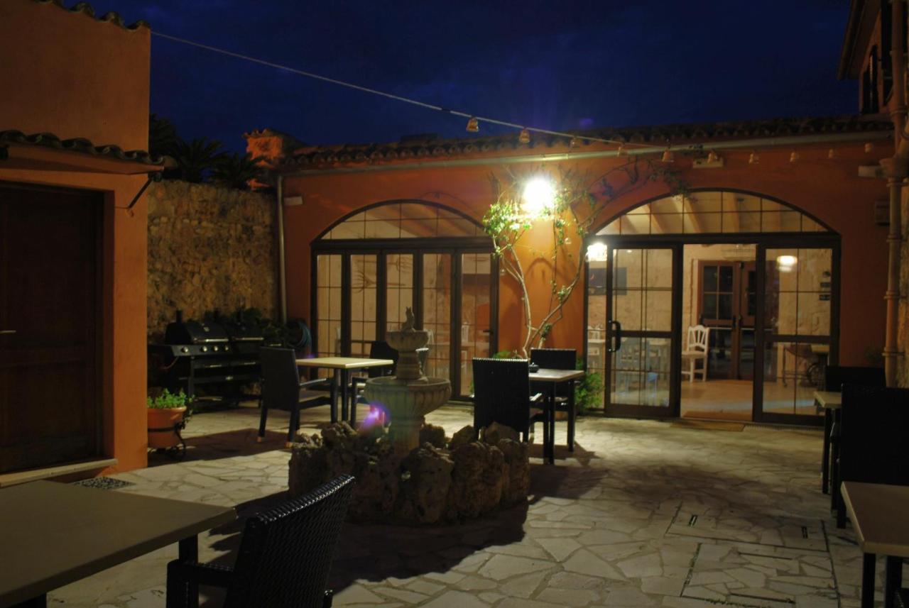 Petit Hotel Algaida Εξωτερικό φωτογραφία